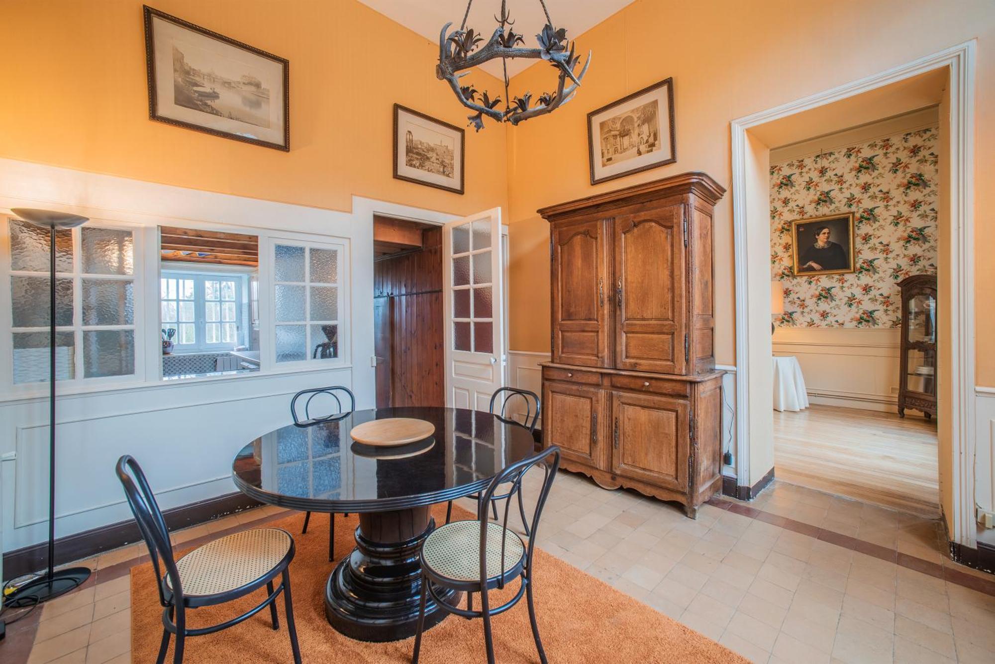 Holiday Home Chateau De Bouceel Mont Saint Michel Vergoncey Kamer foto